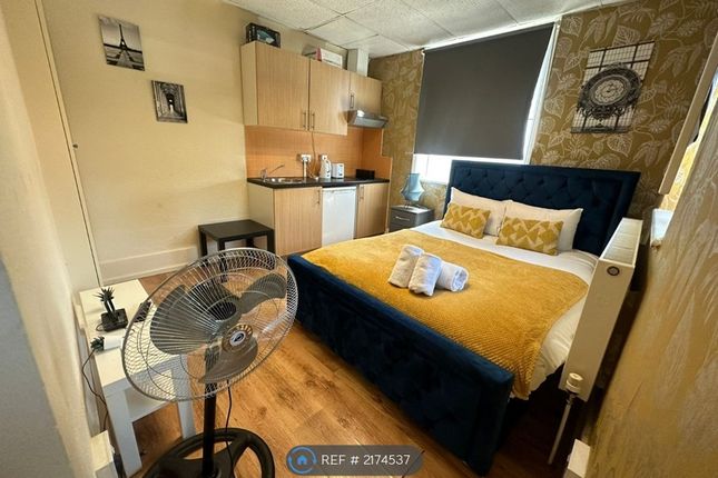 Thumbnail Room to rent in London Road, London