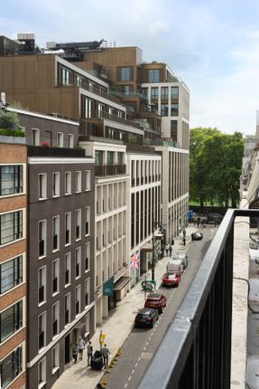 Thumbnail Flat for sale in Clarges Street, London, 7