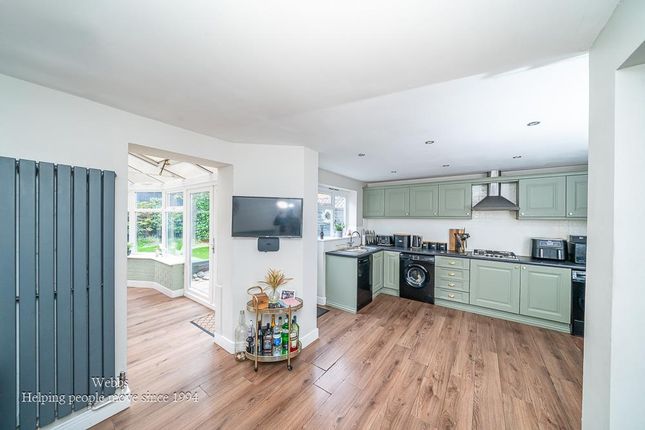 42, Haymaker Way, Cannock photo 3