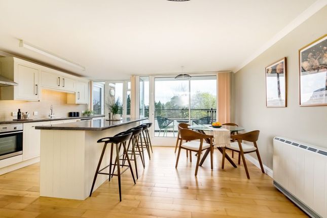 4th Floor Flat, Flat 11 Chartley, 22 The Avenue, Bristol photo 3