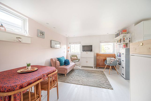 Thumbnail Flat for sale in Heriot Road, Hendon, London