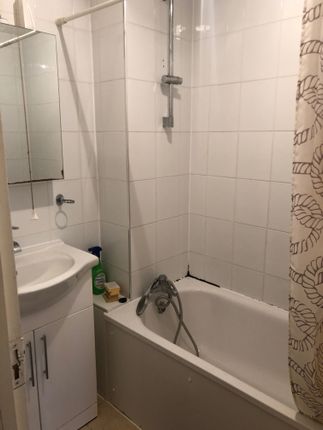 130, Ashfield Street, Whitechapel/Stepney photo 4