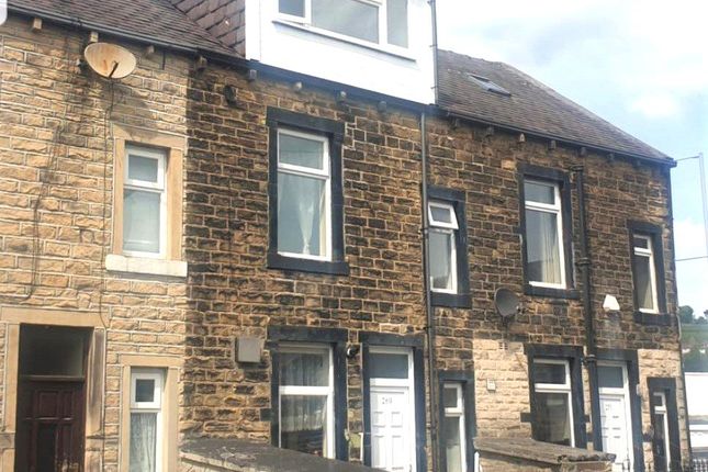 4 bed shared accommodation to rent in Bradford Road, Keighley BD21