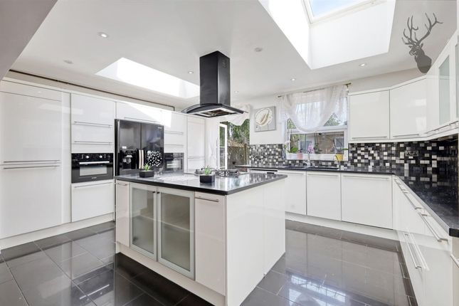 3 Harold Road, Woodford Green photo 4