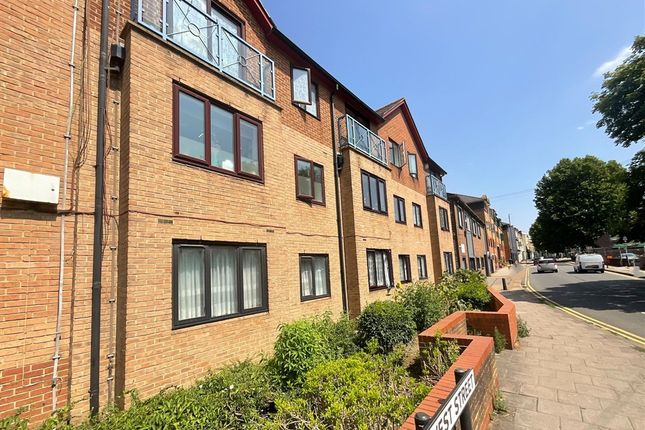 1-bed flat on West Street, Gravesend, £50,000