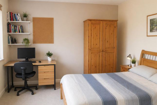4, Linden Court, Egham photo 3