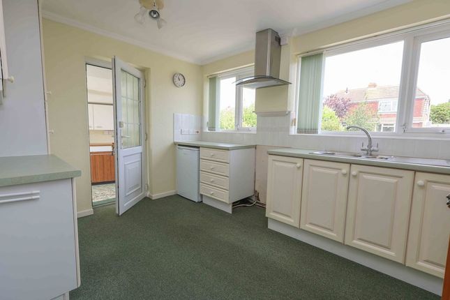 18, Shelley Avenue, Clevedon photo 4