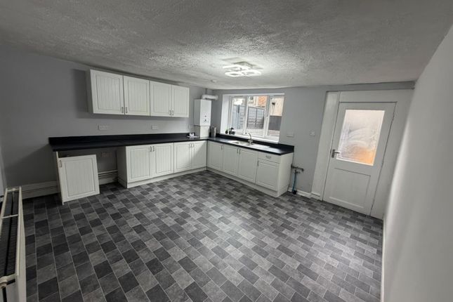 5, Larkhill, Rossendale photo 2