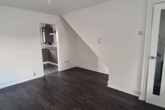 11, Crest View, Nottingham photo 2