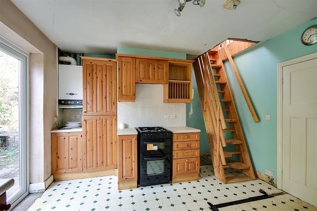 12, Seldens Way, Worthing photo 4