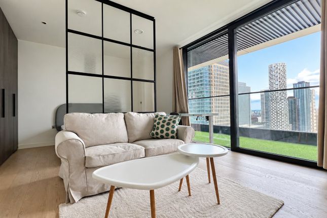 Studio flat on Flat 2705 Bagshaw Building,, Wardian, Canary Wharf, £450,000