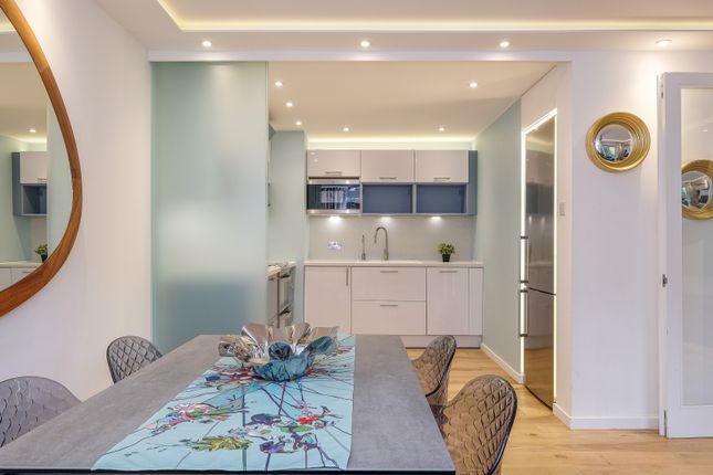 20, Hunter Lodge, Admiral Walk, London photo 4