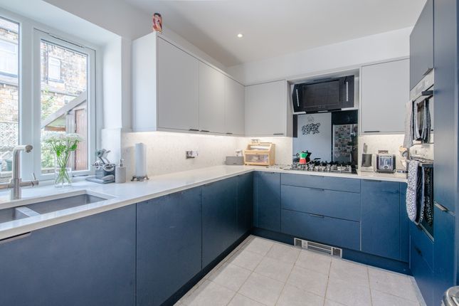 16, Wilson Road, West Yorkshire photo 4