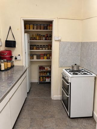 Kenton Methodist Church Flat, Woodgrange Avenue, Harrow photo 4
