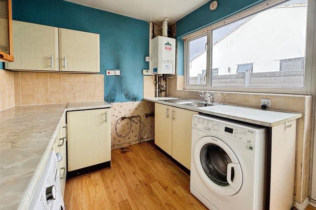 28, Llys Charles, Towyn photo 4