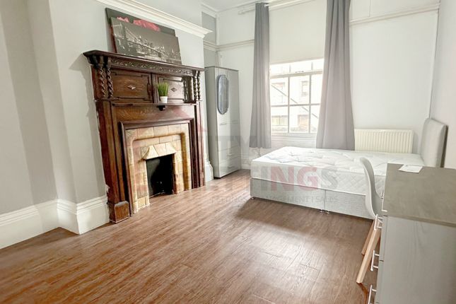 Flat to rent in Mansfield Road, City Centre