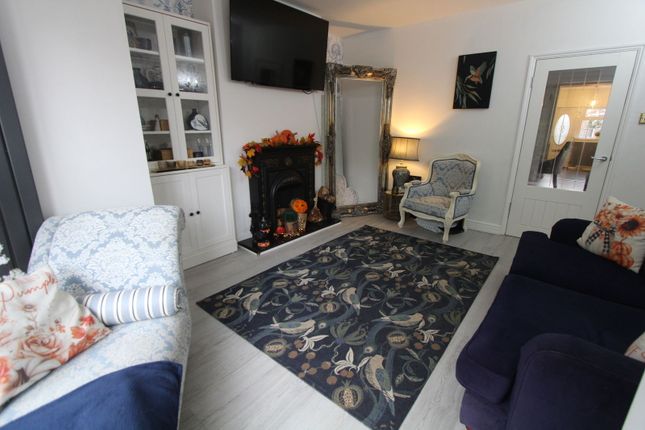 11, Brook Street, Brierley Hill photo 4
