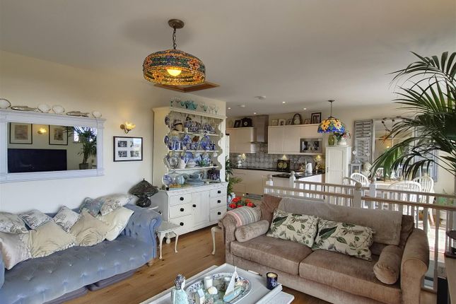 12, Upper Polmear, Par photo 2