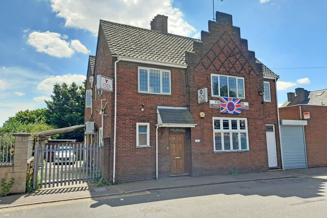 Thumbnail Pub/bar for sale in Gomer Street West, Willenhall, Walsall