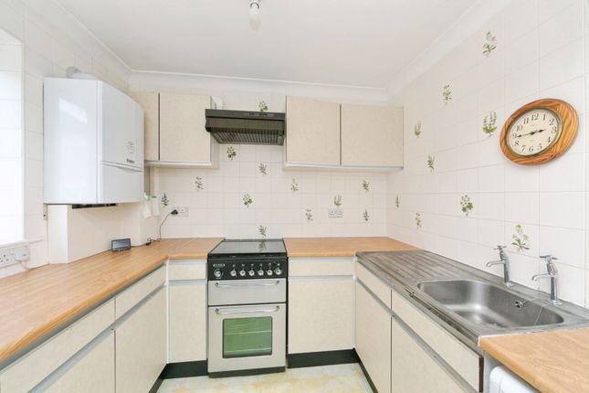 Flat 4,, Roslyn Court, Colwyn Bay photo 3