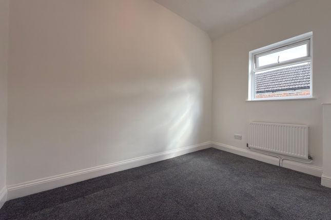 Clarendon street , Bedford  photo 4