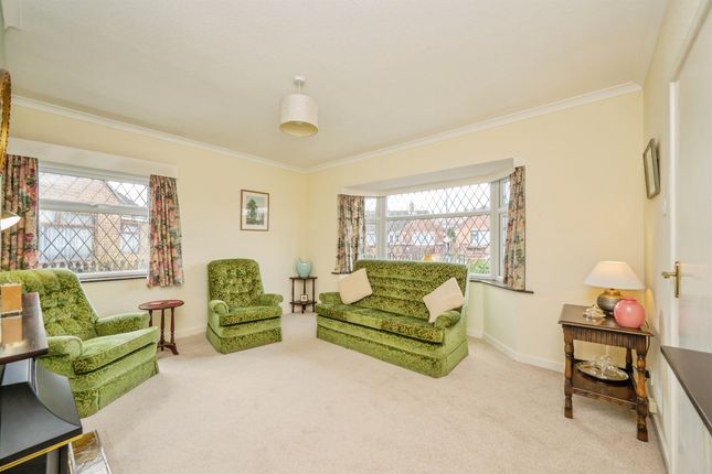 28, Petersham Drive, Derby photo 2