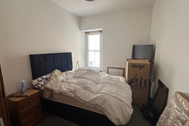 Flat 2, 2, High Street, Wincanton photo 4