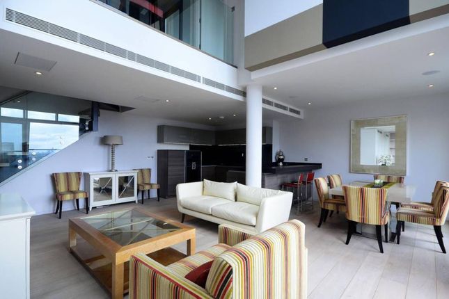 Flat for sale in Baltimore Wharf, London