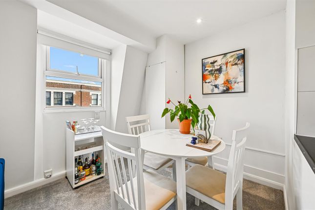 Flat 3, 29A, Abbey Parade, Colliers Wood photo 2