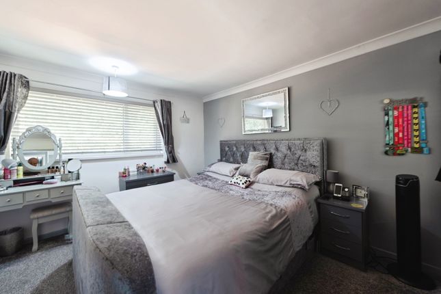100, Carisbrooke Road, Hampshire photo 4