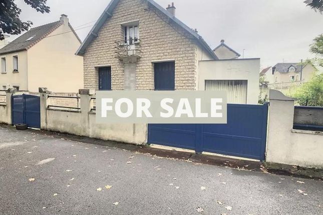 Detached house for sale in Caen, Basse-Normandie, 14000, France