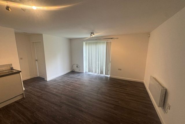 Flat 2, James Court Middleton Leeds photo 2