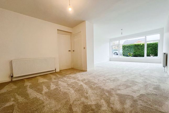 443, Hough Fold Way, Bolton photo 3