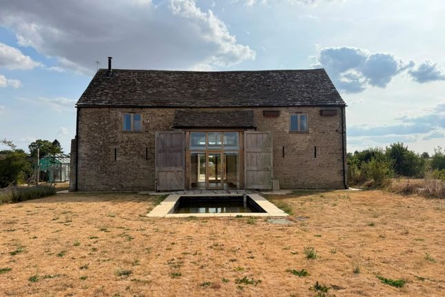 Quaker Barn, Coates,, Quaker Barn, Cirencester photo 2