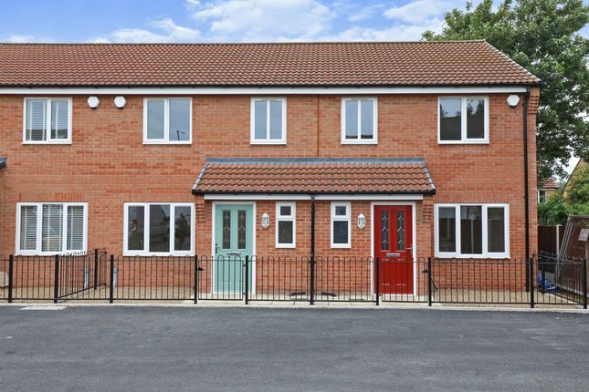 Thumbnail Town house for sale in Woodlins Grove, Langold, Worksop