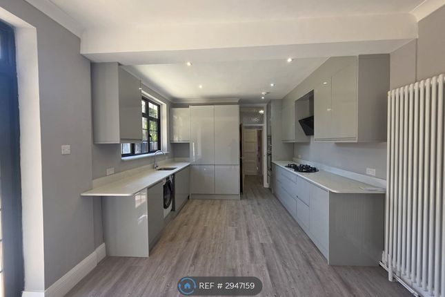 Old Church Lane, Stanmore photo 4
