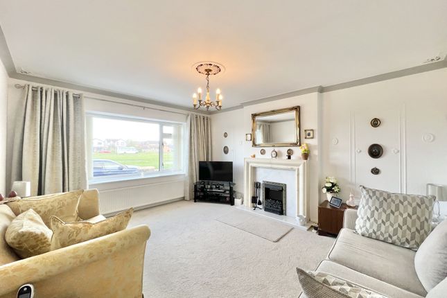 25, Snowshill Crescent, Cleveleys photo 2