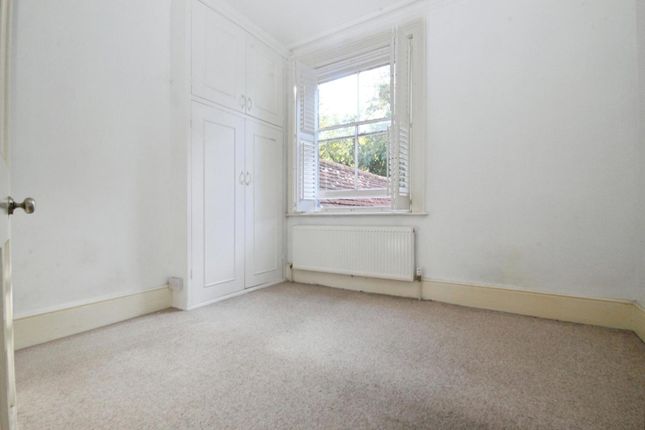 Flat 3A, Richardson House,, Coopers Hill Lane, Egham photo 4