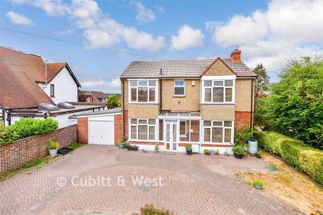 3-bed detached on 13, London Road, Waterlooville, £450,000