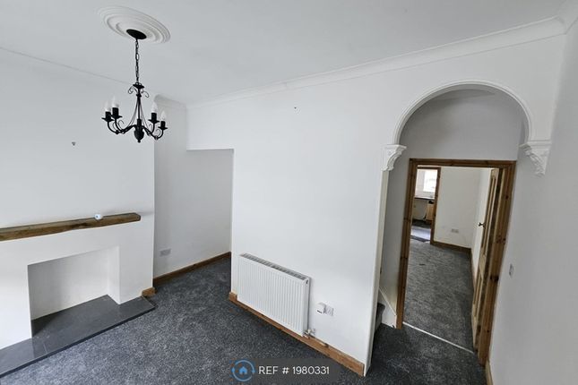Healey Wood Road, Burnley photo 5