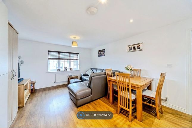 Flat, Galapagos Grove Newton Leys, Milton Keynes photo 2