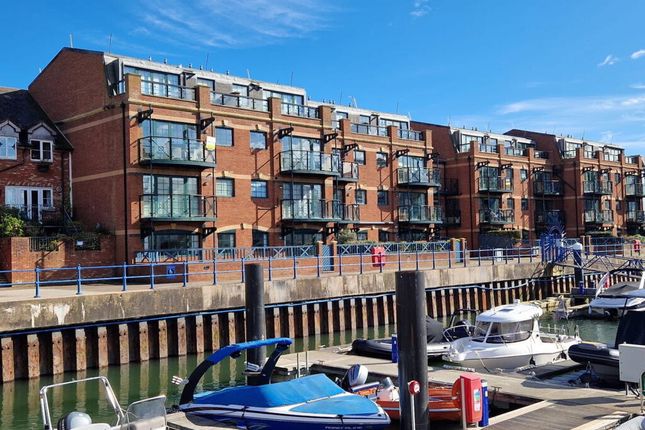2, The Moorings, Exmouth photo 2