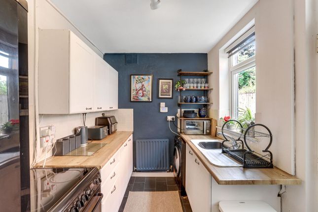 47 Montague Road, Nottingham photo 4