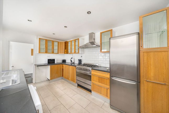 194, Haydons Road, London photo 3