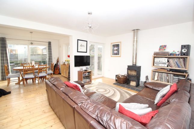 4 Bed Bungalow To Rent In Churchill Avenue Clevedon Bs21