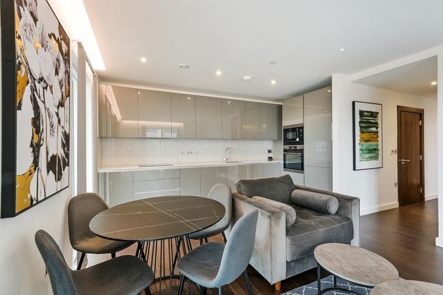 25 Montrose Building 4, Malthouse Road, London photo 3