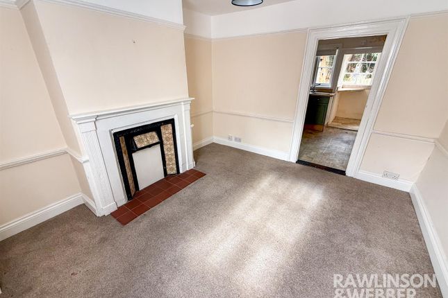 45, High Street, Thames Ditton photo 2