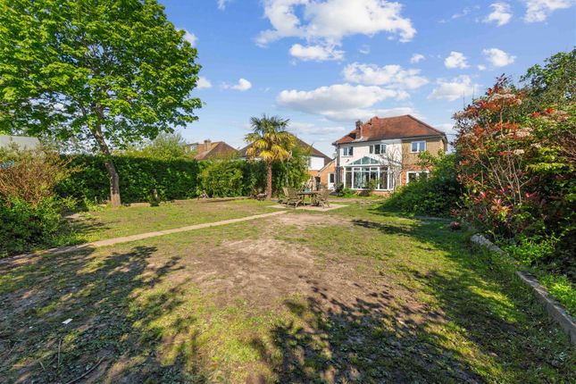 Property for sale in Sheepfold Road, Guildford