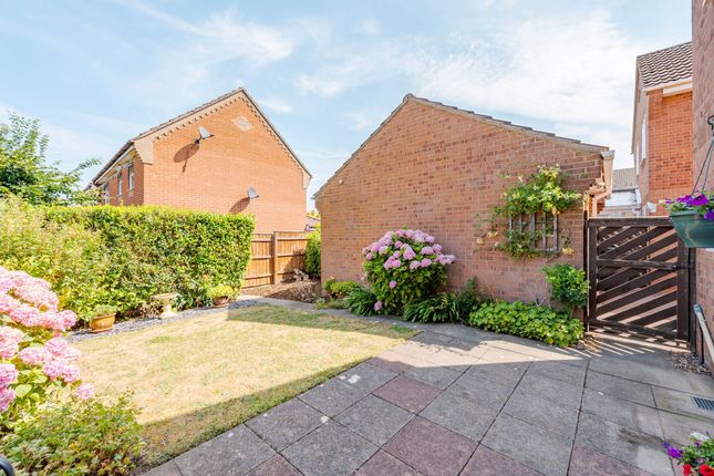 13 Appletree Lane, Diss photo 2