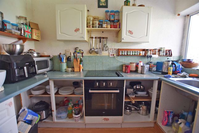 176, Maidstone Road, Rainham photo 4